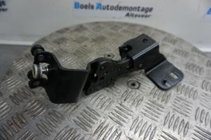 Gebrauchte Schiebetür Rolle links Ford B-Max (JK8) 1.0 EcoBoost 12V 100 Preis € 30,00 Margenregelung angeboten von Boels Autodemontage