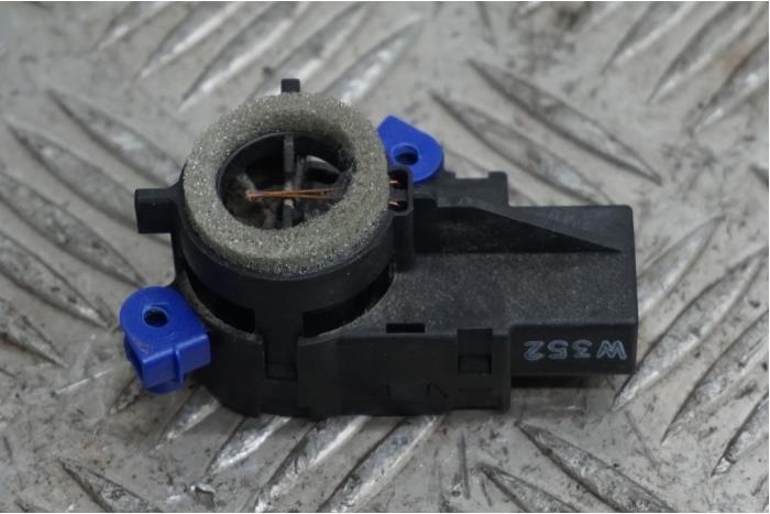 Begagnade Innetemperatursensor Landrover Range Rover Evoque (LVJ/LVS) 2.2 SD4 16V Pris € 15,00 Marginaltabell erbjuds av Boels Autodemontage
