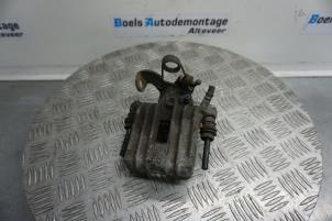 Usados Pinza de freno derecha detrás Audi A4 Avant (B7) 2.0 20V Precio € 35,00 Norma de margen ofrecido por Boels Autodemontage