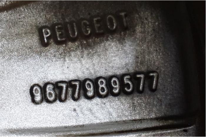Jante d'un Peugeot 308 SW (L4/L9/LC/LJ/LR) 1.2 12V e-THP PureTech 130 2017