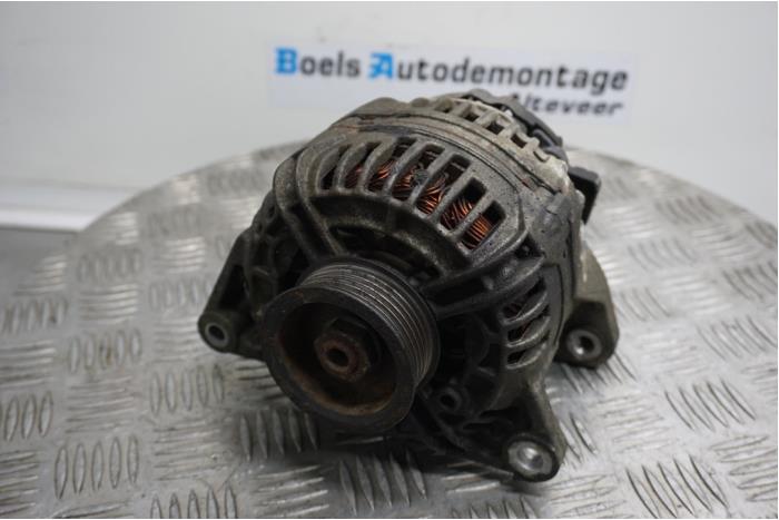 Begagnade Dynamo Audi A6 (C5) 2.4 V6 30V Pris € 35,00 Marginaltabell erbjuds av Boels Autodemontage