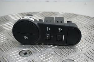 Used Light switch Hyundai i10 (F5) 1.1i 12V Price € 35,00 Margin scheme offered by Boels Autodemontage