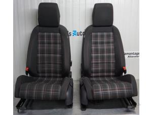 Używane Fotele + kanapa (kompletne) Seat Leon (1P1) 2.0 TFSI Cupra 16V Cena € 500,00 Procedura marży oferowane przez Boels Autodemontage