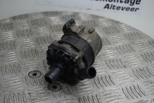 Usados Bomba de agua Audi S4 Avant (B8) 3.0 TFSI V6 24V Precio € 150,00 Norma de margen ofrecido por Boels Autodemontage