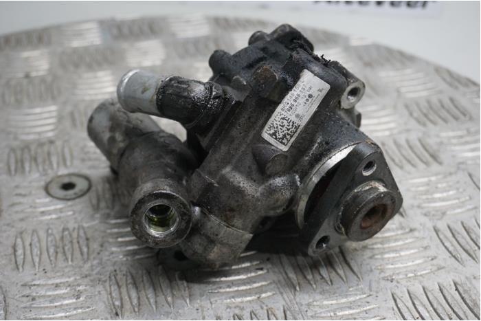 Usagé Pompe de direction Audi S4 Avant (B8) S4 3.0 TFSI V6 24V Prix € 175,00 Règlement à la marge proposé par Boels Autodemontage