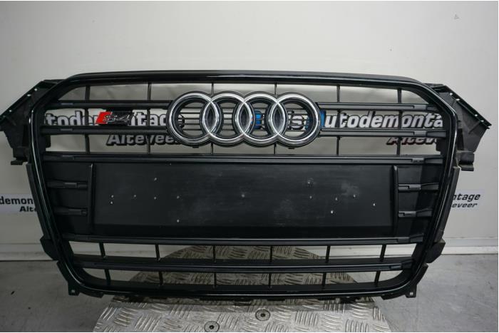 Używane Grill Audi S4 Avant (B8) S4 3.0 TFSI V6 24V Cena € 325,00 Procedura marży oferowane przez Boels Autodemontage