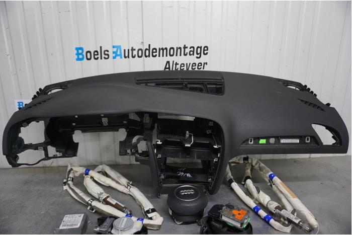 Airbag set + dashboard van een Audi S4 Avant (B8) 3.0 TFSI V6 24V 2010