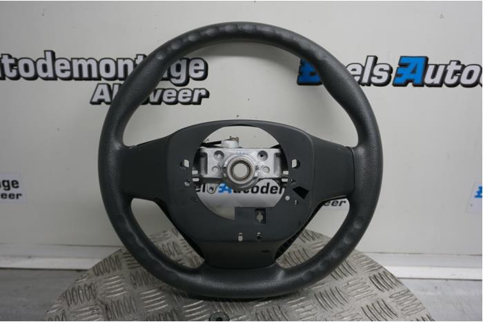 Steering wheel from a Peugeot 108 1.0 12V 2015