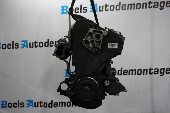 Motor from a Nissan Primastar 1.9 dCi 100 2005