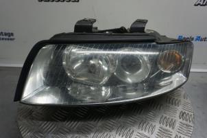 Used Headlight, left Audi A4 (B6) 2.0 FSI 16V Price € 100,00 Margin scheme offered by Boels Autodemontage