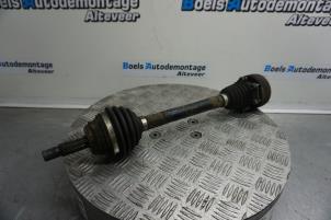 Used Front drive shaft, left Volkswagen Polo III (6N2) 1.4 Price € 35,00 Margin scheme offered by Boels Autodemontage