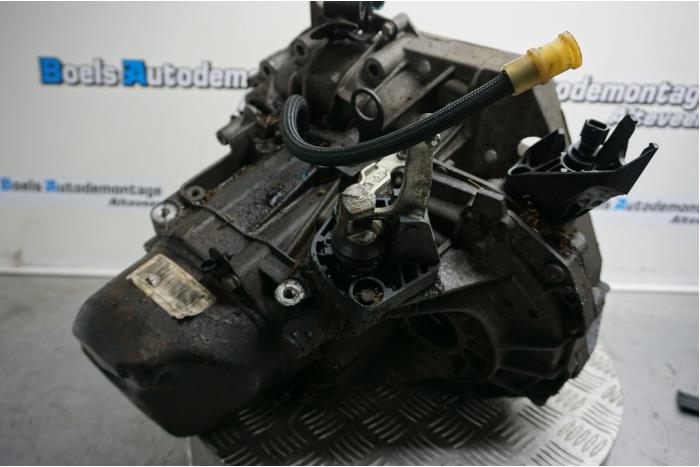 Gearbox from a Dacia Logan MCV (KS) 1.6 16V 2008