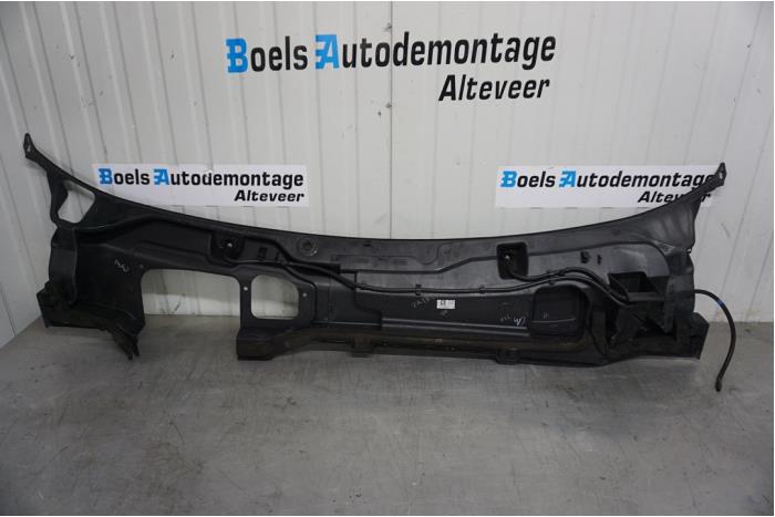 Paravent van een Land Rover Discovery Sport (LC) 2.0 TD4 150 16V 2016