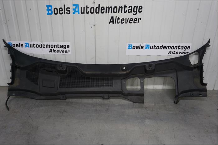 Paravent van een Land Rover Discovery Sport (LC) 2.0 TD4 150 16V 2016