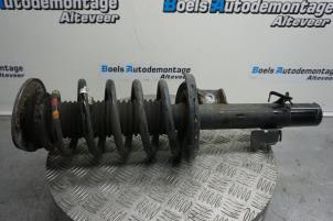 Used Front shock absorber rod, left Landrover Discovery Sport (LC) 2.0 TD4 150 16V Price € 175,00 Margin scheme offered by Boels Autodemontage
