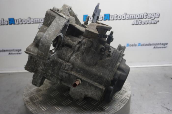Gearbox from a Volkswagen Polo IV (9N1/2/3) 1.2 12V 2008