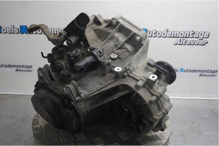 Gearbox from a Volkswagen Polo IV (9N1/2/3) 1.2 12V 2008
