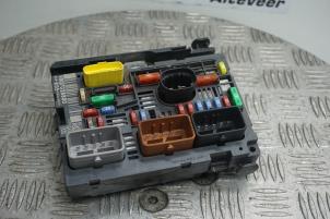 Usados Caja de fusibles Citroen Berlingo 1.6 Hdi 90 Phase 2 Precio € 100,00 Norma de margen ofrecido por Boels Autodemontage