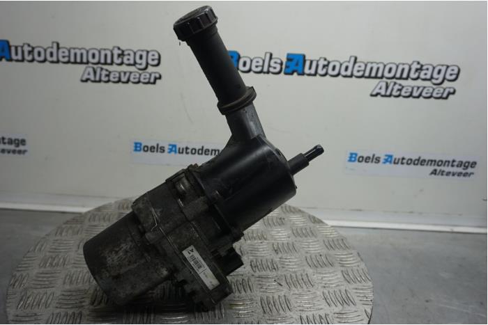 Power steering pump from a Citroën Berlingo 1.6 Hdi 90 Phase 2 2015