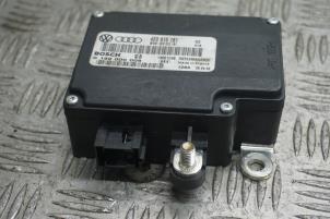 Used Voltage regulator Audi A8 (D3) 4.0 TDI V8 32V Quattro Price € 55,00 Margin scheme offered by Boels Autodemontage