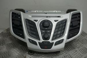 Usados Panel de control de radio Ford Fiesta 6 (JA8) 1.25 16V Precio € 75,00 Norma de margen ofrecido por Boels Autodemontage