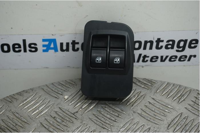 Usados Interruptor combinado de ventanillas Citroen Nemo (AA) 1.4 HDi 70 Precio € 20,00 Norma de margen ofrecido por Boels Autodemontage