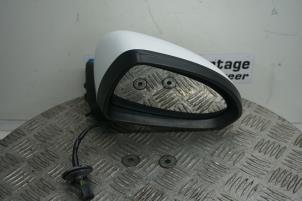 Used Wing mirror, right Opel Corsa D 1.4 16V Twinport Price € 25,00 Margin scheme offered by Boels Autodemontage