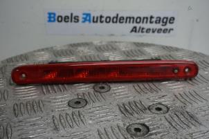 Używane Dodatkowe swiatlo stopu srodek Toyota Aygo (B10) 1.0 12V VVT-i Cena € 35,00 Procedura marży oferowane przez Boels Autodemontage