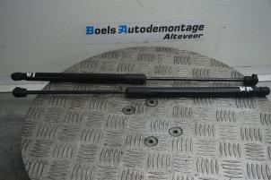 Usagé Kit amortisseur gaz hayon Audi A1 (8X1/8XK) 1.6 TDI 16V Prix € 30,00 Règlement à la marge proposé par Boels Autodemontage