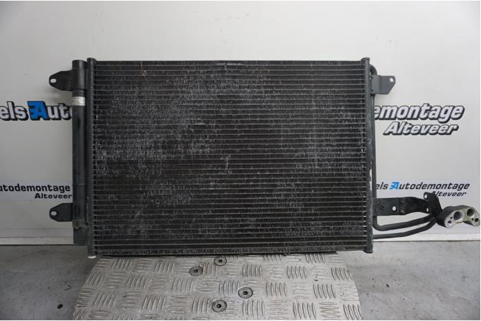 Usagé Condenseur de climatisation Volkswagen Eos (1F7/F8) 2.0 TFSI 16V Prix € 40,00 Règlement à la marge proposé par Boels Autodemontage