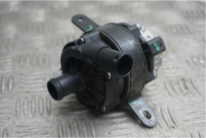Begagnade Extra vattenpump Cupra Leon Sportstourer (KLCF) 1.4 e-Hybrid 245, VZ 16V Pris € 30,00 Marginaltabell erbjuds av Boels Autodemontage
