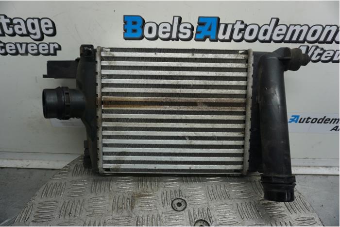 Usagé Intercooler Renault Clio IV (5R) 0.9 Energy TCE 90 12V Prix € 45,00 Règlement à la marge proposé par Boels Autodemontage