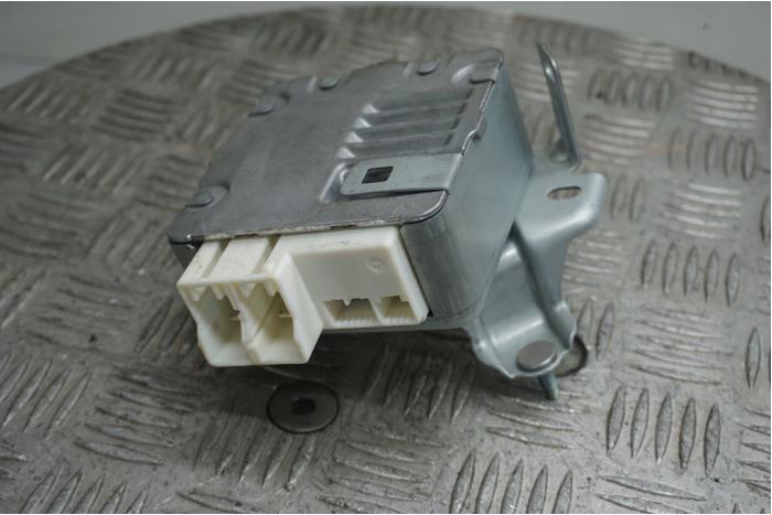 Used Power steering computer Toyota Yaris II (P9) 1.33 16V Dual VVT-I Price € 100,00 Margin scheme offered by Boels Autodemontage