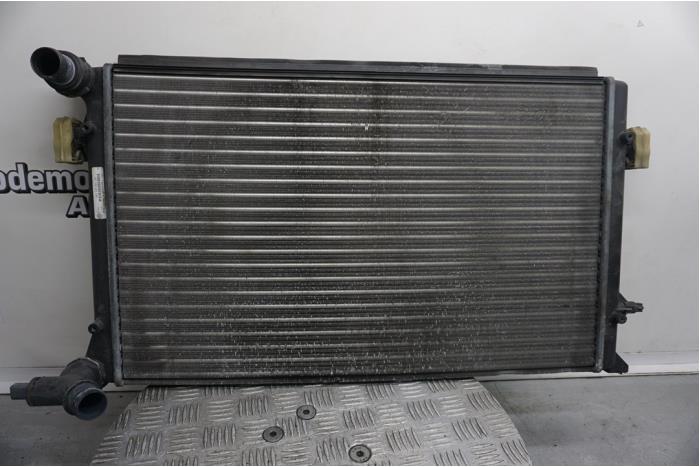 Usagé Radiateur Seat Altea XL (5P5) 1.6 Prix € 60,00 Règlement à la marge proposé par Boels Autodemontage