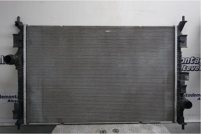 Gebrauchte Kühler Peugeot 3008 II (M4/MC/MJ/MR) 1.2 12V e-THP PureTech 130 Preis € 135,00 Margenregelung angeboten von Boels Autodemontage