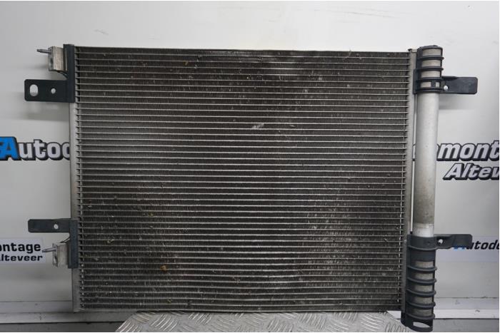 Begagnade AC-radiator Peugeot 3008 II (M4/MC/MJ/MR) 1.2 12V e-THP PureTech 130 Pris € 115,00 Marginaltabell erbjuds av Boels Autodemontage