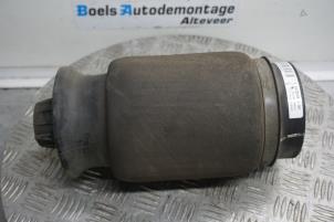 Gebrauchte Luftbalg Mercedes ML II (164/4JG) 3.0 ML-320 CDI 4-Matic V6 24V Preis € 75,00 Margenregelung angeboten von Boels Autodemontage