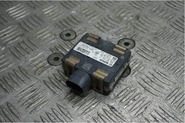 Used Cruise control sensor Volkswagen Passat Variant (3G5) Price € 225,00 Margin scheme offered by Boels Autodemontage