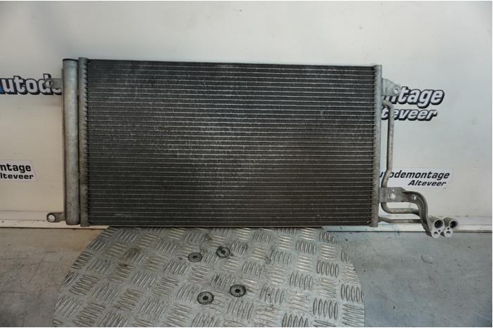 Usagé Radiateur clim Skoda Fabia III (NJ3) 1.0 12V Prix € 40,00 Règlement à la marge proposé par Boels Autodemontage