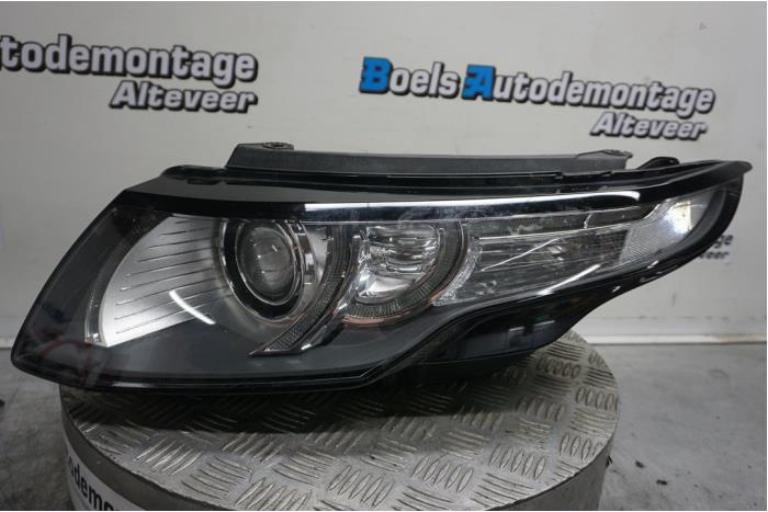 Używane Reflektor lewy Landrover Range Rover Evoque (LVJ/LVS) 2.2 SD4 16V 5-drs. Cena na żądanie oferowane przez Boels Autodemontage