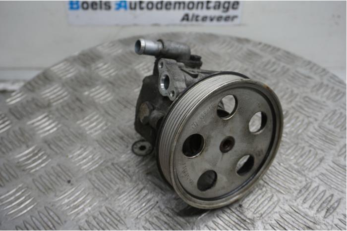 Usagé Pompe de direction Audi A4 Avant (B8) 1.8 TFSI 16V Prix € 35,00 Règlement à la marge proposé par Boels Autodemontage