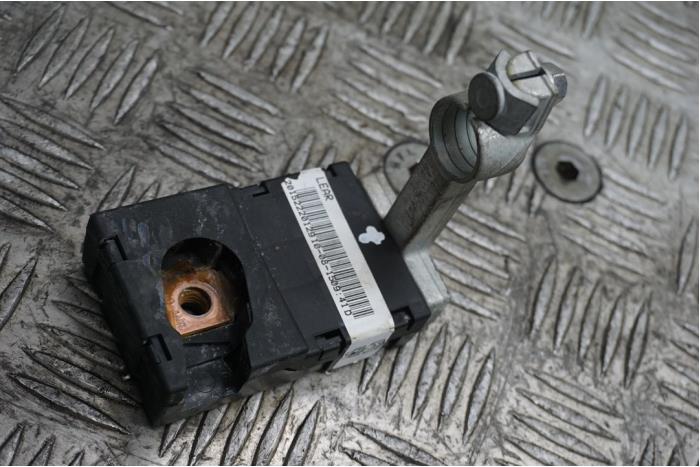 Begagnade Batterisensor Landrover Range Rover IV (LG) 4.4 SDV8 32V Pris € 20,00 Marginaltabell erbjuds av Boels Autodemontage