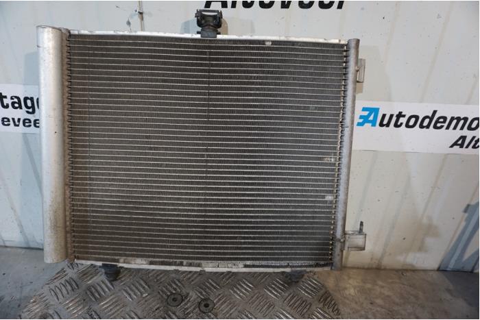 Klima Kondensor Citroen C4 Cactus (0B/0P), 2014 1.2 PureTech 82 12V, Fließheck, 4-tr, Benzin, 1.199cc, 60kW (82pk), FWD, EB2F; HMZ, 2014-09, 0PHMZ (Gebraucht)