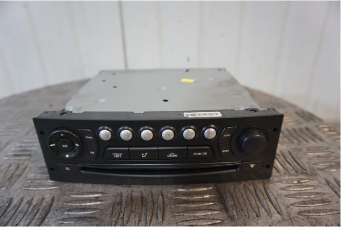 Begagnade Radio Citroen C3 (SC) 1.4 Pris € 90,00 Marginaltabell erbjuds av Boels Autodemontage