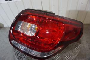 Begagnade Baklykta, höger Citroen DS 3 (SA) 1.6 Blue Hdi 100 Pris € 50,00 Marginaltabell erbjuds av Boels Autodemontage