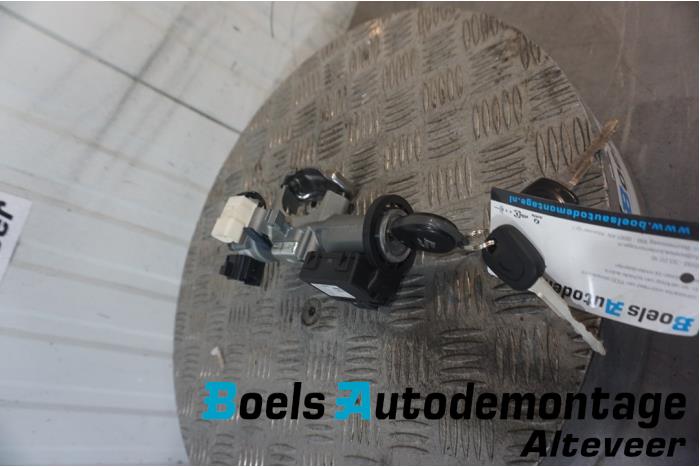 Used Ignition lock + computer Suzuki SX4 (EY/GY) 1.6 16V VVT Comfort,Exclusive Autom. Price € 150,00 Margin scheme offered by Boels Autodemontage