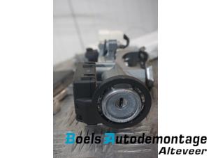 Ignition lock + computer from a Suzuki SX4 (EY/GY) 1.6 16V VVT Comfort,Exclusive Autom. 2009