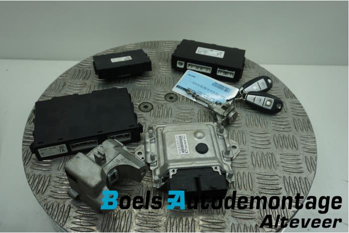Used Ignition lock + computer Suzuki Swift (ZA/ZC/ZD) 1.2 16V Price € 265,00 Margin scheme offered by Boels Autodemontage
