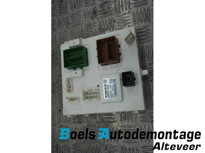 Used Body control computer Volvo XC40 (XZ) Recharge Twin 78 kWh Price € 200,00 Margin scheme offered by Boels Autodemontage