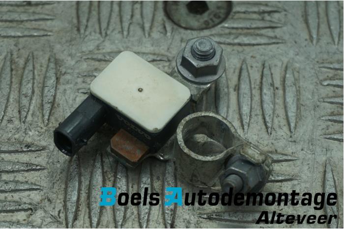 Begagnade Batterisensor Volvo XC40 (XZ) Recharge Twin 78 kWh Pris € 25,00 Marginaltabell erbjuds av Boels Autodemontage